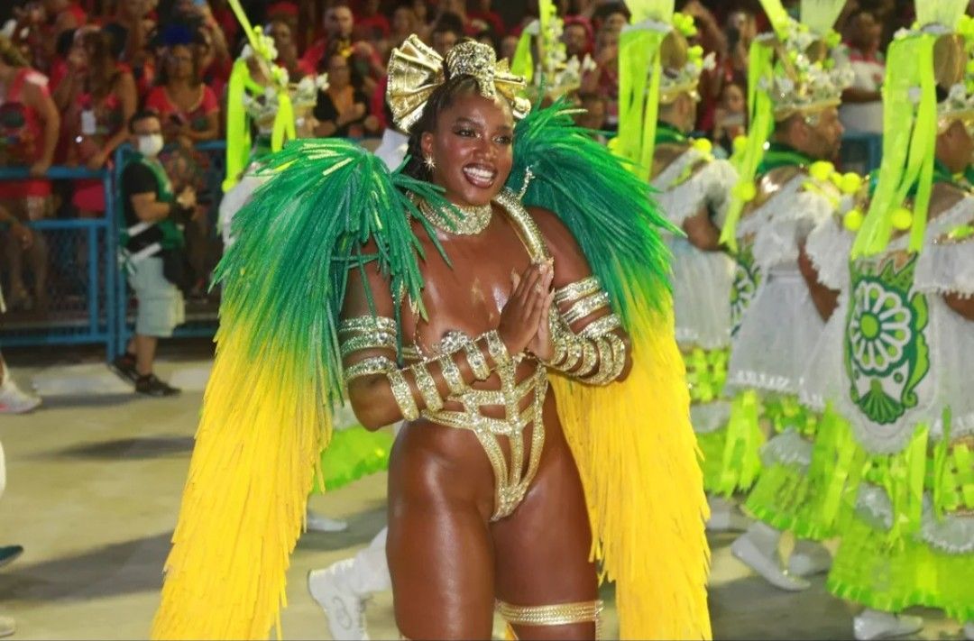 Iza Deixa Corp O A Amostra Em Desfile De Carnaval Puta Xvideos